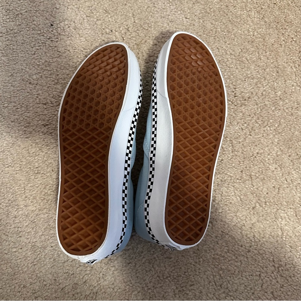 Vans - Picture 4 of 4